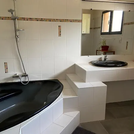 Verano - Double Independante Avec Salle De Bain Et Wc 3* Villeneuve-les-Bouloc